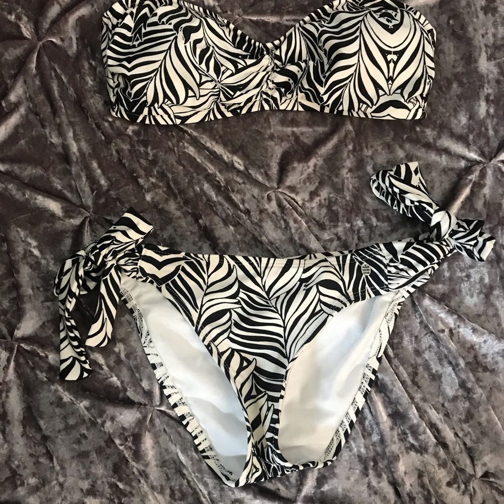 Kirra Bikini 👙